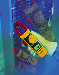 Fluke 337 數字鉗型表